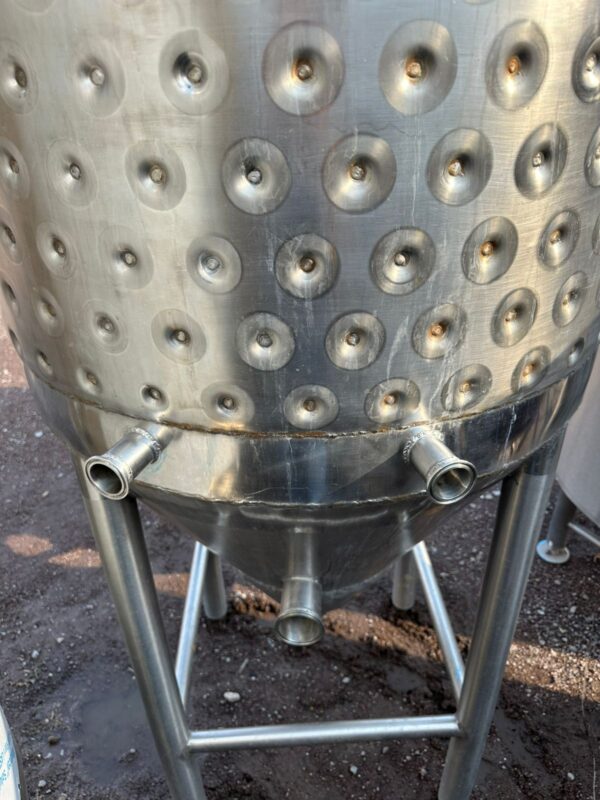 TANQUE FERMENTADOR, CAPACIDAD 600 LITROS - Imagen 6