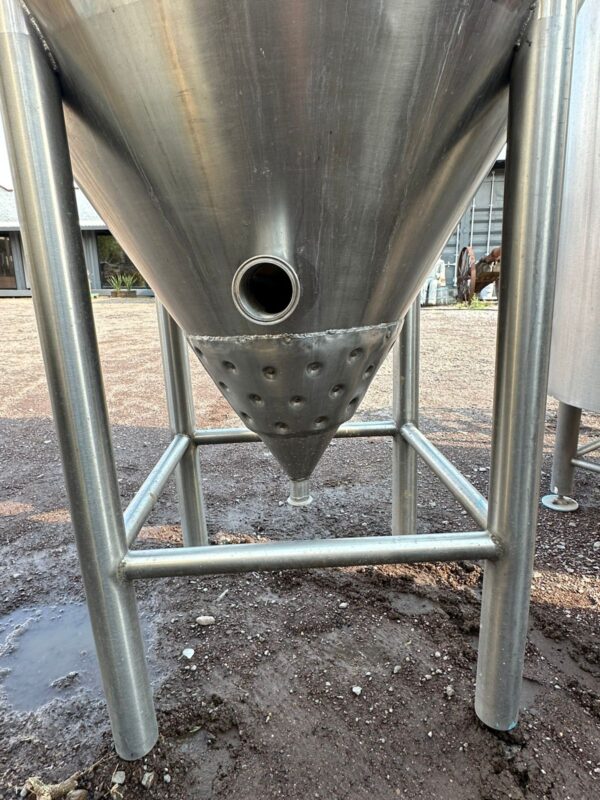 TANQUE FERMENTADOR, CAPACIDAD 600 LITROS - Imagen 3