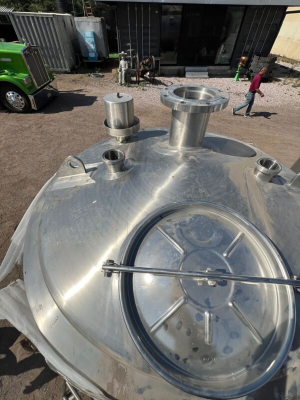 TANQUE EN ACERO INOXIDABLE CON CAPACIDAD DE 1,700 LITROS - Imagen 8