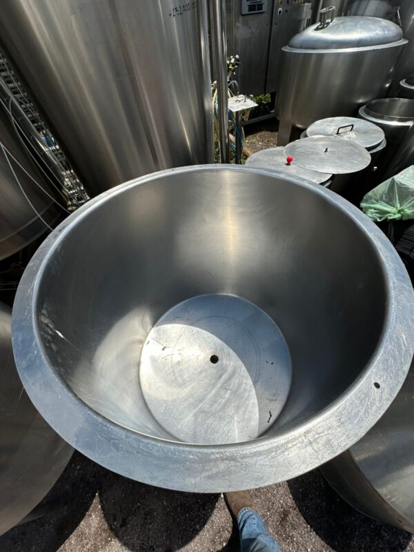 TANQUE DE ACERO INOXIDABLE CON CAPACIDAD DE 160 LITROS - Imagen 4