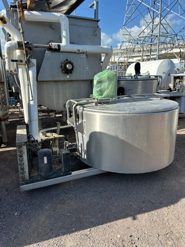 TANQUE DE ACERO INOXIDABLE CON CAPACIDAD DE 1,000 LITROS