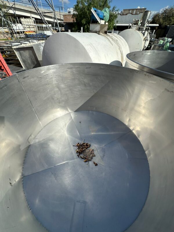 TANQUE DE ACERO INOXIDABLE CON CAPACIDAD DE  4,700 LITROS - Imagen 4