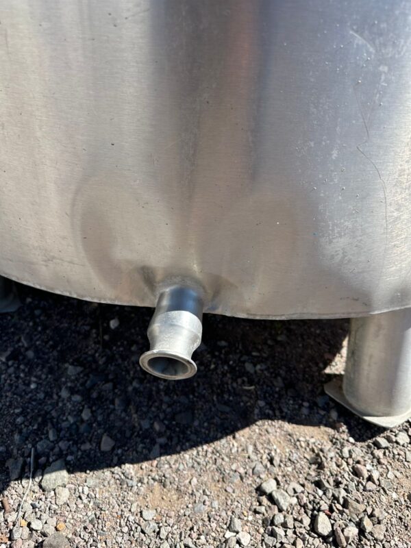 TANQUE EN ACERO INOXIDABLE  CON CAPACIDAD DE 800 LITROS - Imagen 2