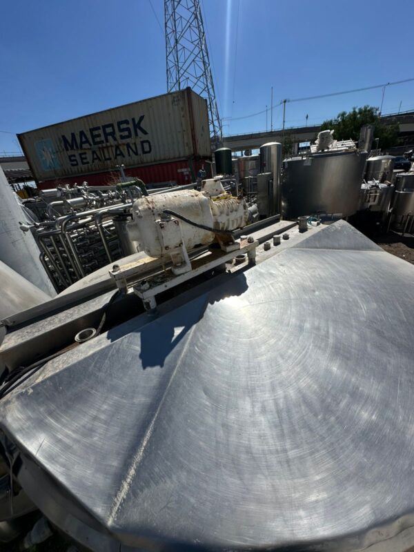 TANQUE EN ACERO INOXIDABLE CON CAPACIDAD DE 2,600 LITROS - Imagen 5