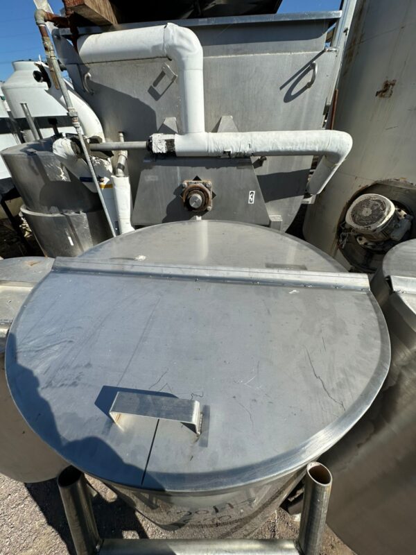 TANQUE SANITARIO EN ACERO INOXIDABLE CON CAPACIDAD DE 700 LITROS - Imagen 4