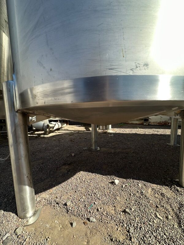 TANQUE SANITARIO EN ACERO INOXIDABLE CON CAPACIDAD DE 700 LITROS - Imagen 6