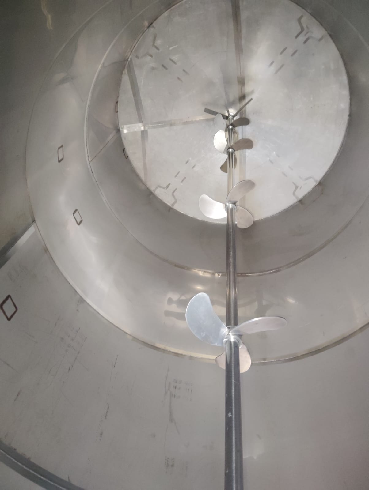 TANQUE EN ACERO INOXIDABLE CAPACIDAD DE 27,000 LITROS. - Imagen 3