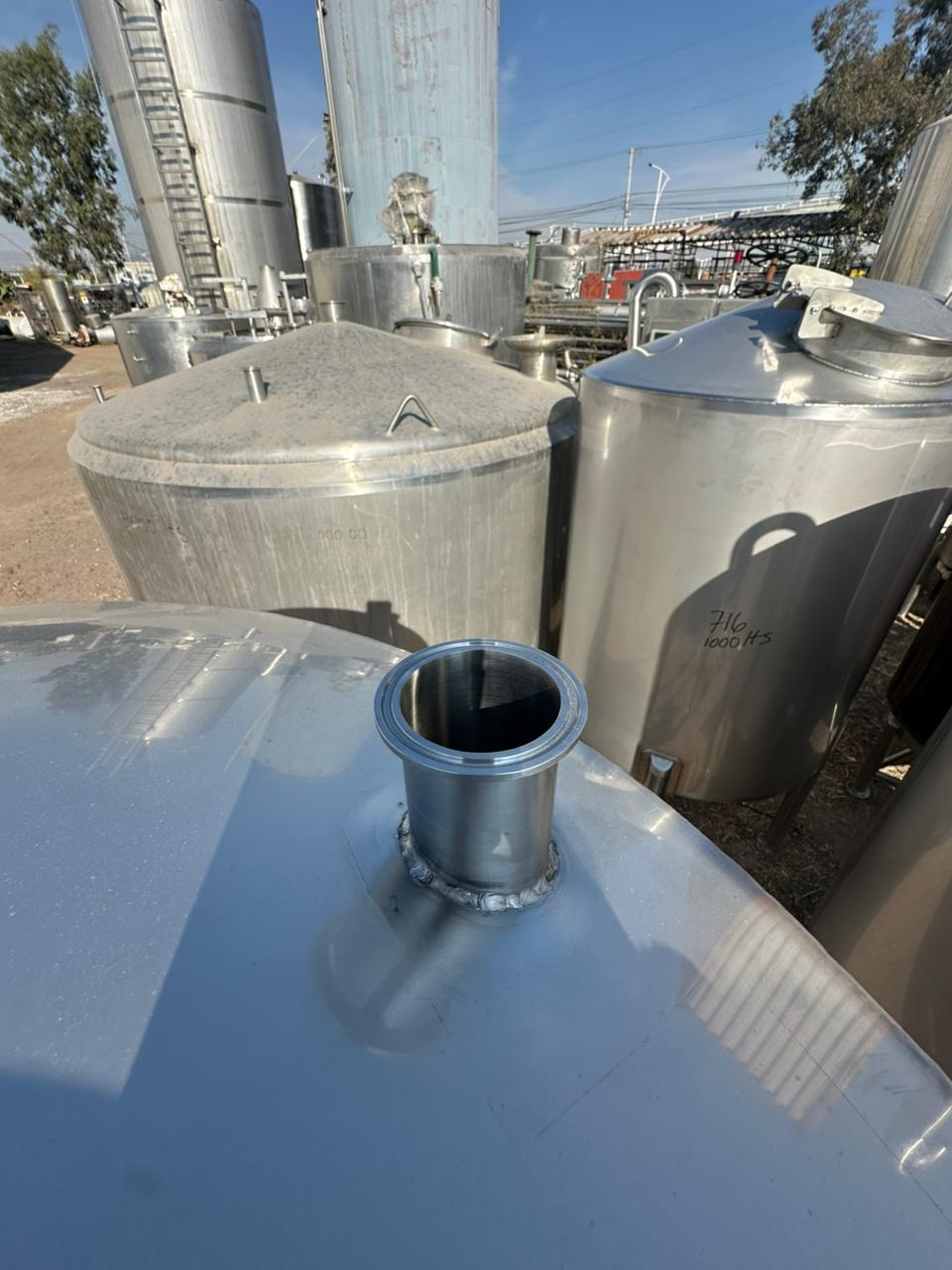 TANQUE EN ACERO INOXIDABLE CON CAPACIDAD DE 1,000 LITROS - Imagen 5