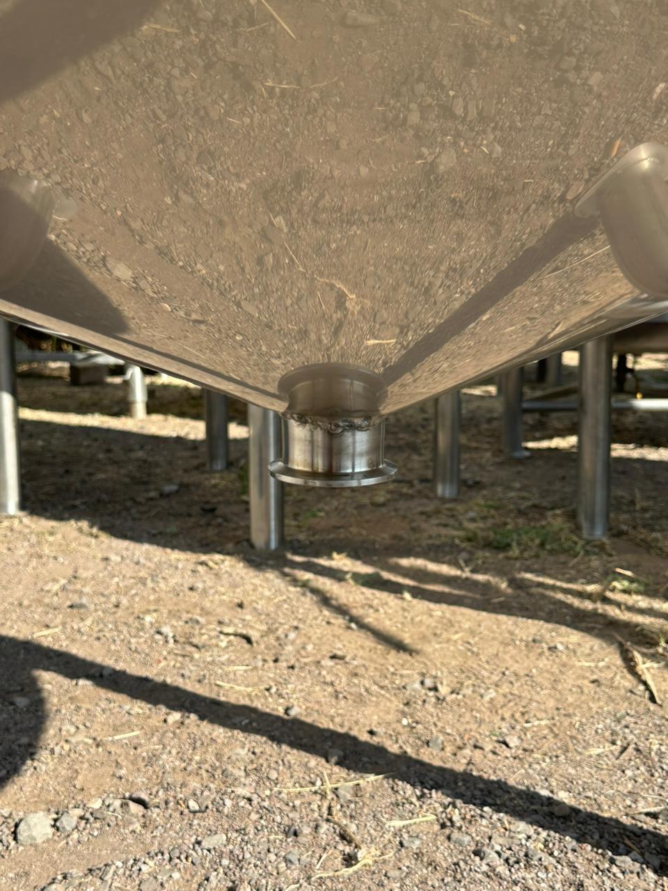 TANQUE EN ACERO INOXIDABLE CON CAPACIDAD DE 1,000 LITROS - Imagen 8