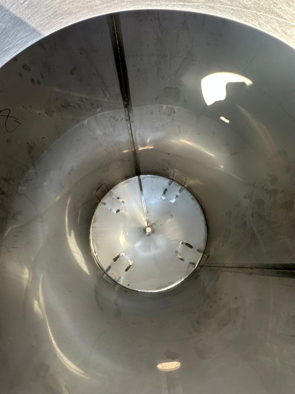 TANQUE EN ACERO INOXIDABLE CON CAPACIDAD DE 1,000 LITROS - Imagen 10