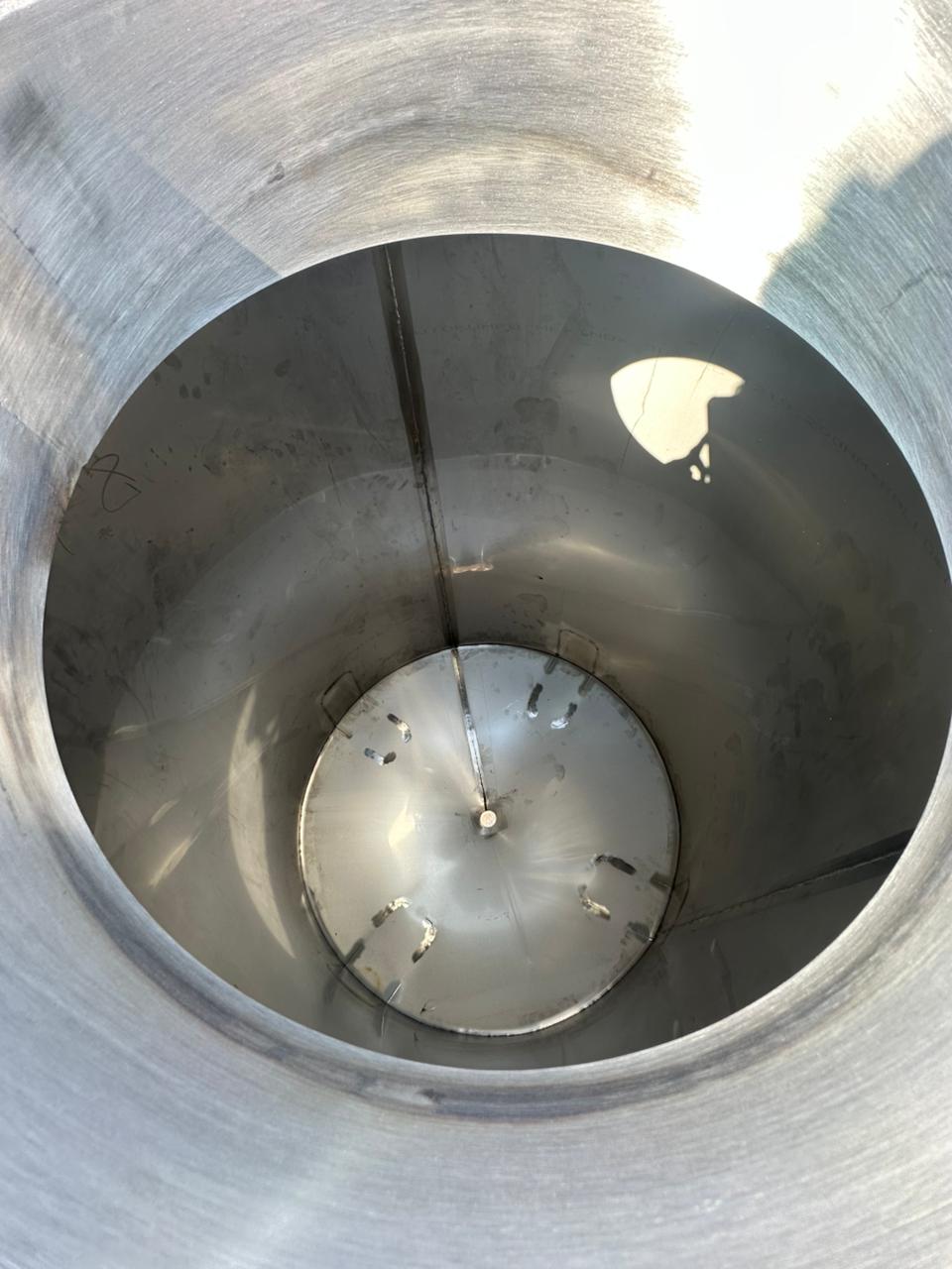 TANQUE EN ACERO INOXIDABLE CON CAPACIDAD DE 1,000 LITROS - Imagen 15