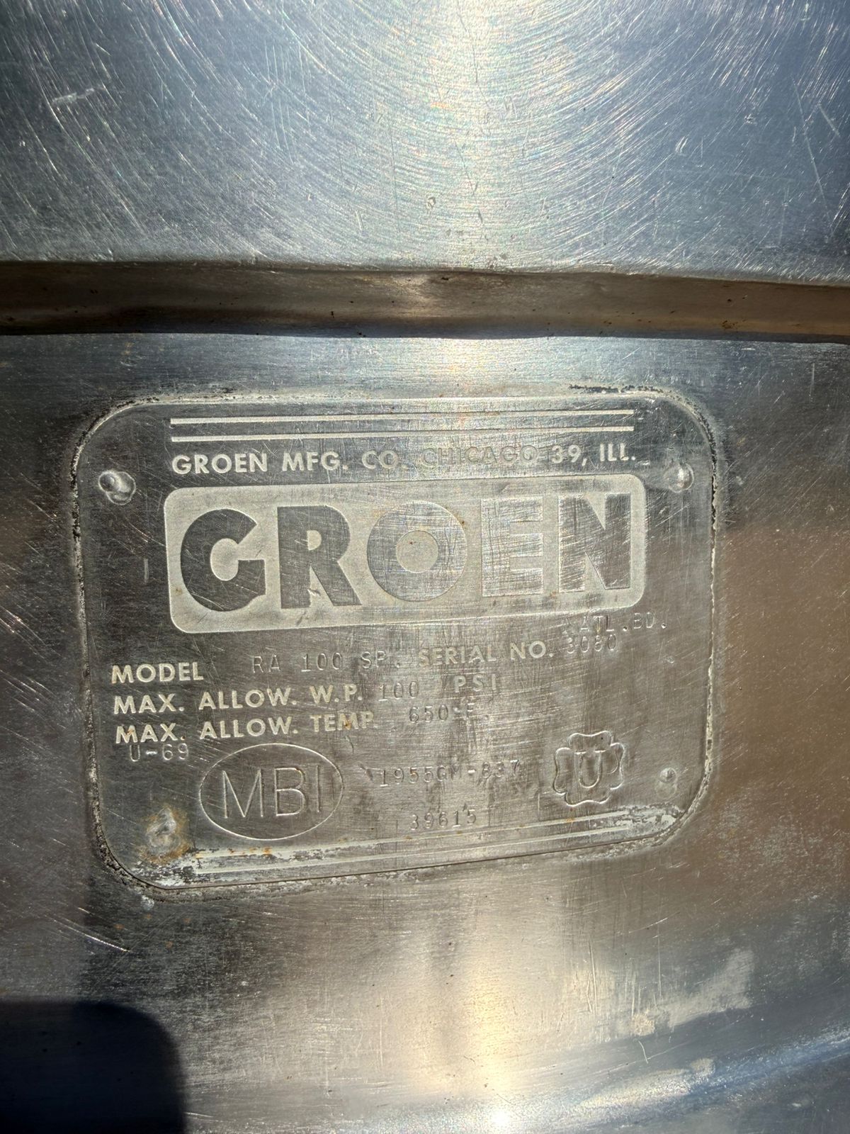 MARMITA EN ACERO INOXIDABLE CON CAPACIDAD DE 380 LITROS - Imagen 8