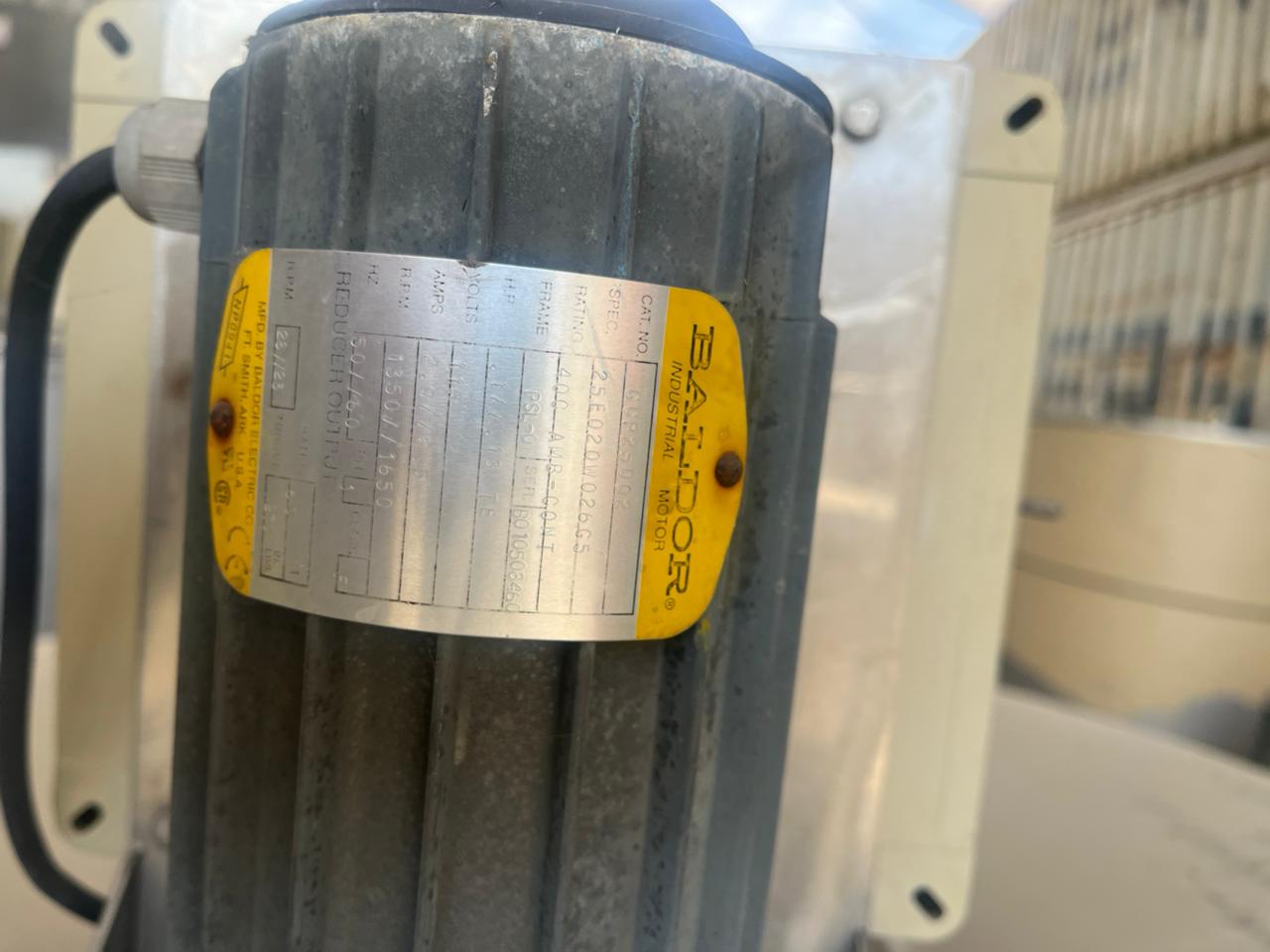 TANQUE DE ACERO INOXIDABLE CON CAPACIDAD DE 1,000 LITROS - Imagen 5