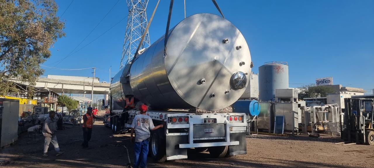 TANQUE NUEVO FABRICADO EN ACERO INOXIDABLE TIPO 304 CON CAPACIDAD DE 32 000 LITROS - Imagen 4