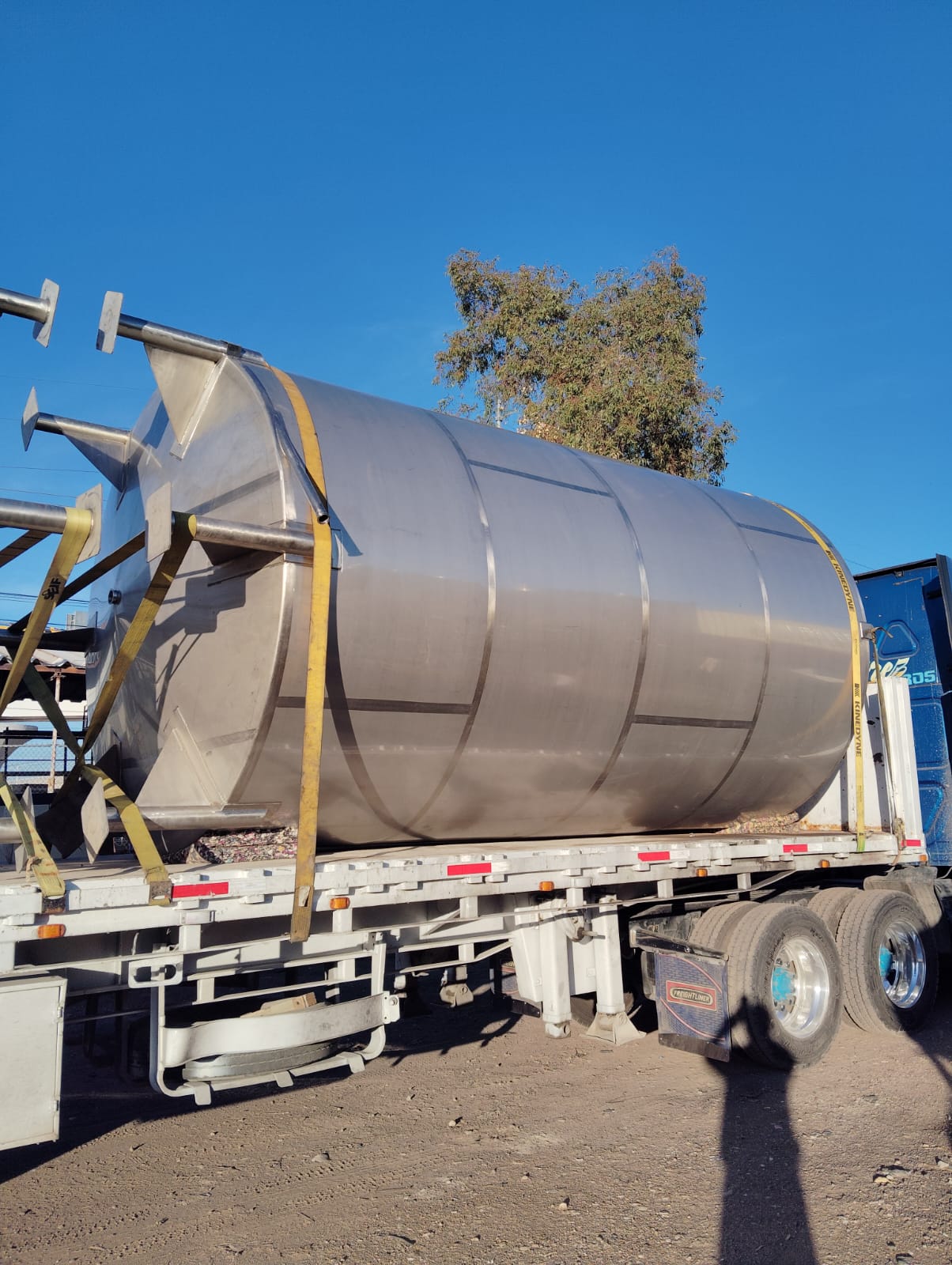 TANQUE NUEVO FABRICADO EN ACERO INOXIDABLE TIPO 304 CON CAPACIDAD DE 32 000 LITROS - Imagen 6