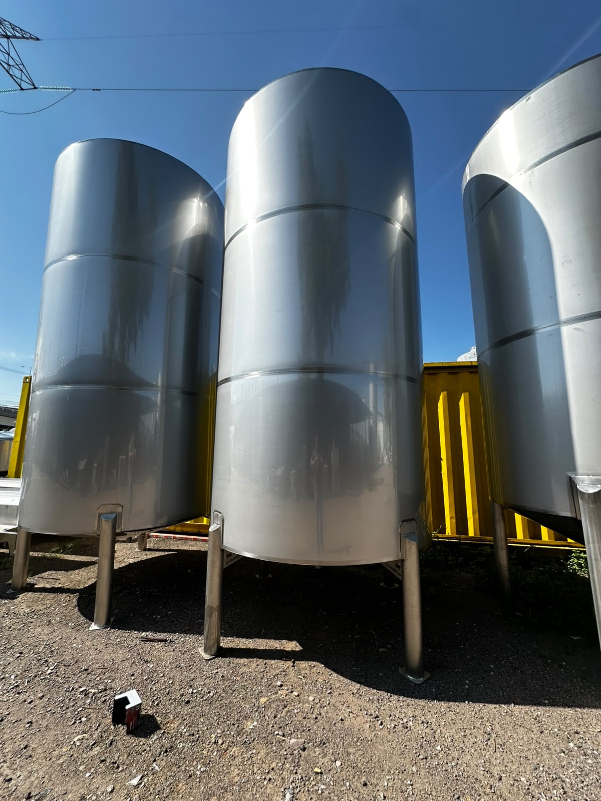 TANQUE DE ACERO INOXIDABLE TIPO 304 CON CAPACIDAD DE 10,000 LITROS
